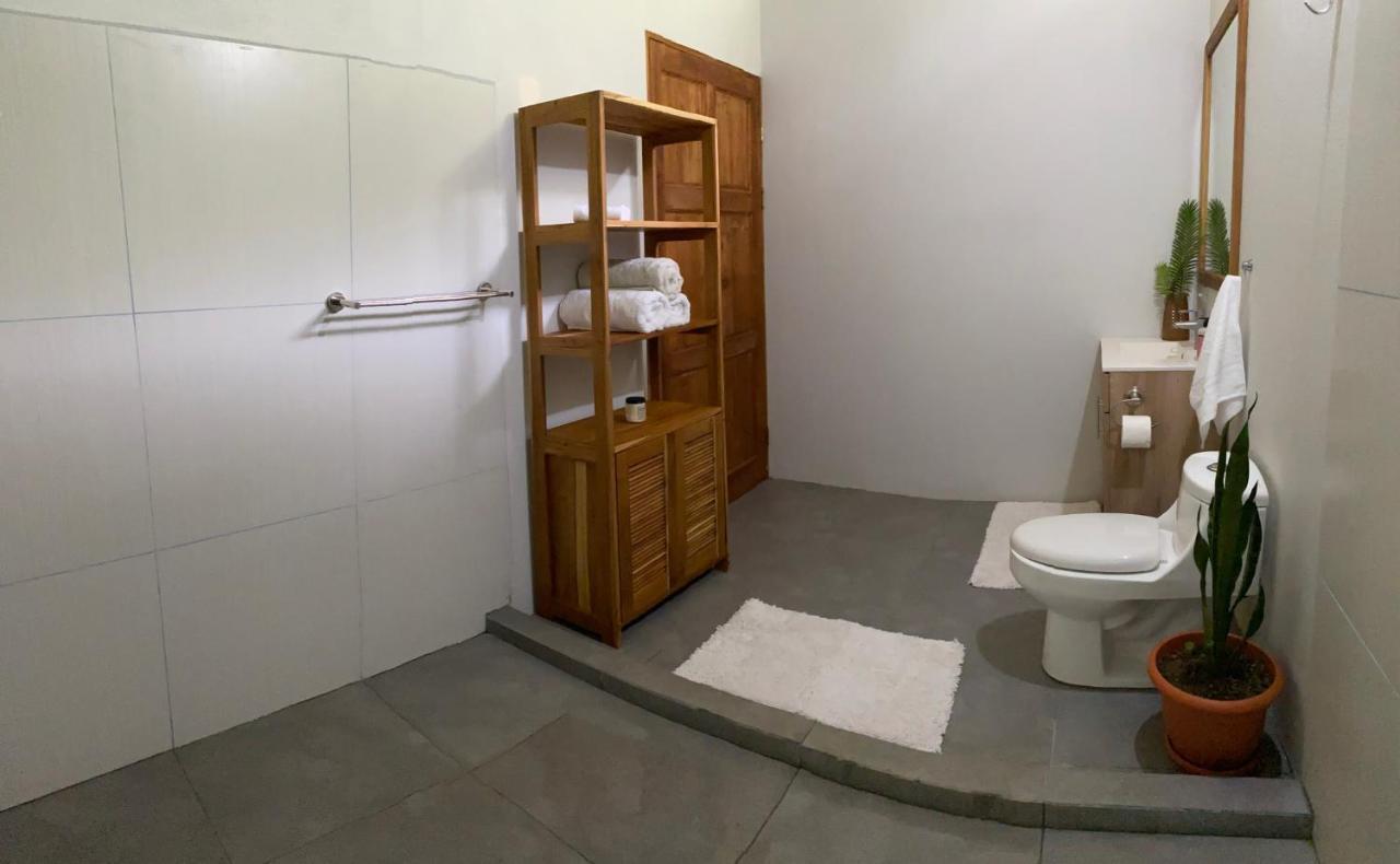 Вілла Scarlet House Carate Екстер'єр фото